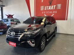 TOYOTA Hilux SW4 2.8 16V 4P SRX 4X4 7 LUGARES TURBO DIESEL AUTOMÁTICO