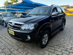 TOYOTA Hilux SW4 3.0 16V 4P SRV 4X4 TURBO DIESEL AUTOMÁTICO TOYOTA Hilux SW4 3.0 16V 4P SRV 4X4 TURBO DIESEL AUTOMÁTICO