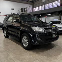 TOYOTA Hilux SW4 3.0 16V 4P 4X4 SRV TURBO DIESEL