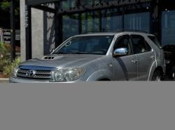 TOYOTA Hilux SW4 