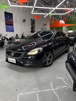 VOLVO V40 2.0 4P T4 DYNAMIC TURBO AUTOM�TICO