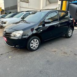 TOYOTA Etios Hatch 1.3 16V 4P FLEX X