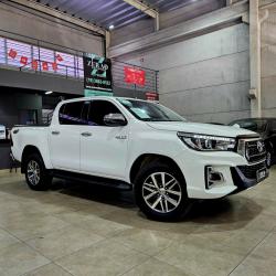 TOYOTA Hilux Caminhonete 2.8 16V SRV 4X4 DIESEL CABINE DUPLA AUTOMTICO