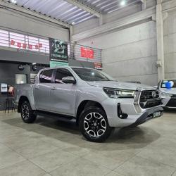 TOYOTA Hilux Caminhonete 2.8 16V SRX 4X4 DIESEL CABINE DUPLA AUTOMTICO