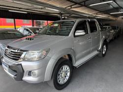 TOYOTA Hilux Caminhonete 3.0 16V 4P 4X4 SRV TURBO DIESEL CABINE DUPLA AUTOMTICO