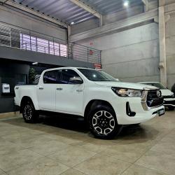TOYOTA Hilux Caminhonete 2.8 16V SRV 4X4 DIESEL CABINE DUPLA AUTOMÁTICO