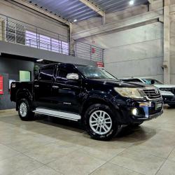 TOYOTA Hilux Caminhonete 3.0 4P 4X4 SRV TURBO DIESEL CABINE DUPLA AUTOMTICO