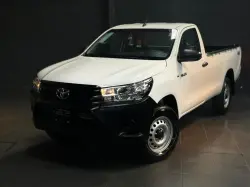 TOYOTA Hilux Caminhonete 2.8 4X4 DIESEL CABINE SIMPLES