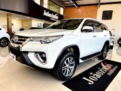 TOYOTA Hilux Caminhonete 2.8 16V SRX 4X4 DIESEL CABINE DUPLA AUTOMTICO