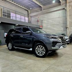 TOYOTA Hilux SW4 2.8 16V 4P SRX 4X4 7 LUGARES TURBO DIESEL AUTOMTICO