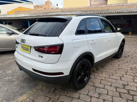 AUDI Q3 1.4 4P TFSI AMBIENTE S-TRONIC AUTOM�TICO, Foto 5