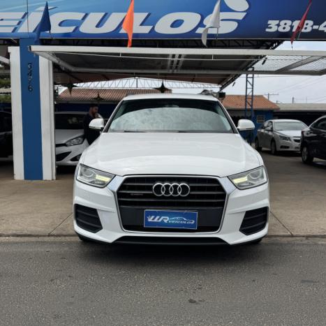 AUDI Q3 2.0 4P TFSI AMBIENTE QUATTRO S-TRONIC AUTOMTICO, Foto 3
