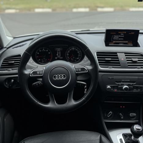 AUDI Q3 2.0 4P TFSI AMBIENTE QUATTRO S-TRONIC AUTOMTICO, Foto 4