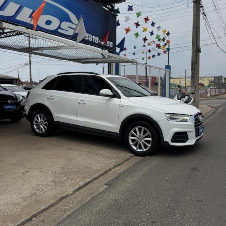 AUDI Q3 2.0 4P TFSI AMBIENTE QUATTRO S-TRONIC AUTOMTICO, Foto 6
