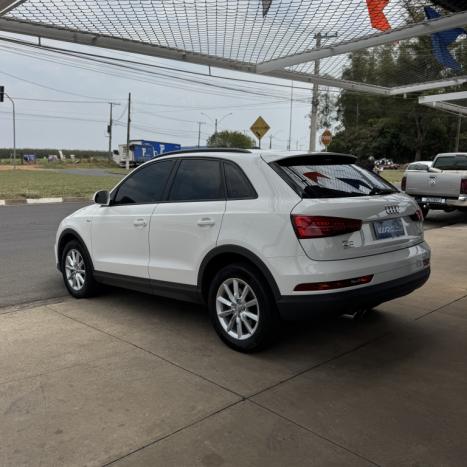AUDI Q3 2.0 4P TFSI AMBIENTE QUATTRO S-TRONIC AUTOMTICO, Foto 8