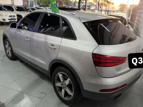 AUDI Q3 2.0 4P TFSI AMBITION QUATTRO S-TRONIC AUTOM�TICO, Foto 2