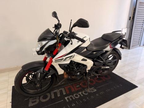 BAJAJ Dominar 200 , Foto 9