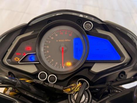 BAJAJ Dominar 200 , Foto 3