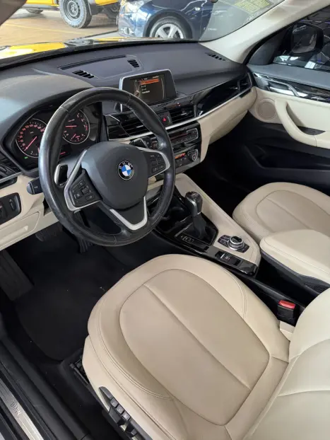 BMW X1 2.0 16V 4P S DRIVE 20I X-LINE TURBO AUTOM�TICO, Foto 12