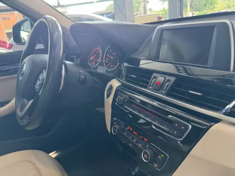 BMW X1 2.0 16V 4P S DRIVE 20I X-LINE TURBO AUTOM�TICO, Foto 14