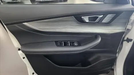 CHERY Tiggo 8 Pro 1.5 16V 4P TCI PLUG-IN HYBRID DHT TURBO AUTOM�TICO, Foto 10