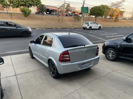 CHEVROLET Astra Sedan 1.8 4P, Foto 3