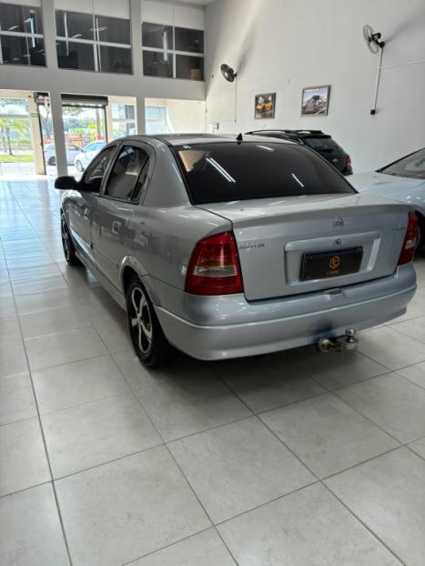 CHEVROLET Astra Sedan 1.8 4P MILENIUM, Foto 4