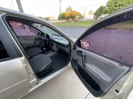 CHEVROLET Classic Sedan 1.0 4P VHCE FLEX LS, Foto 11