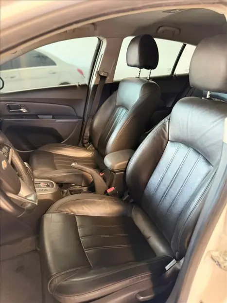 CHEVROLET Cruze Hatch 1.8 16V 4P LT SPORT6 FLEX AUTOM�TICO, Foto 8
