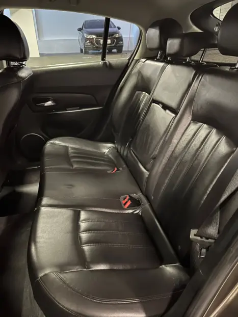 CHEVROLET Cruze Hatch 1.8 16V 4P LT SPORT6 FLEX AUTOM�TICO, Foto 17