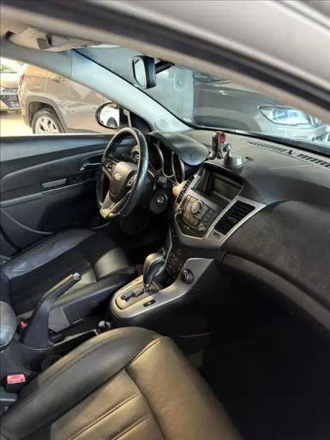 CHEVROLET Cruze Hatch 1.8 16V 4P LT SPORT6 FLEX AUTOM�TICO, Foto 7