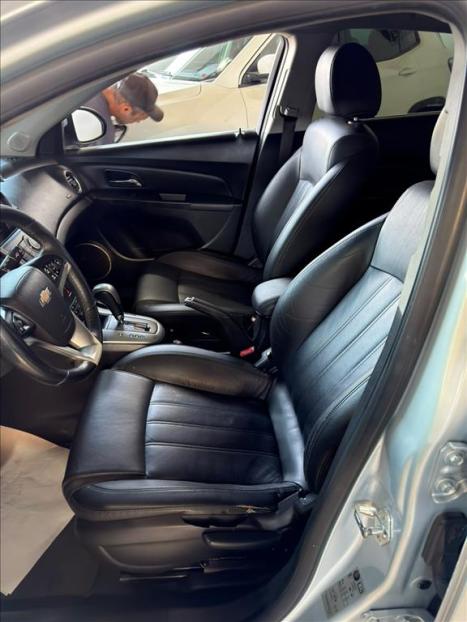 CHEVROLET Cruze Hatch 1.8 16V 4P LT SPORT6 FLEX AUTOM�TICO, Foto 8