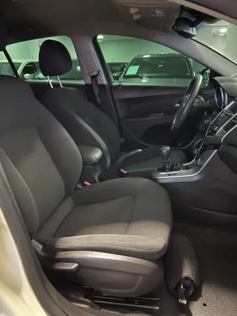 CHEVROLET Cruze Hatch 1.8 16V 4P LT SPORT6 FLEX, Foto 18