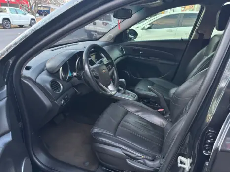 CHEVROLET Cruze Sedan 1.8 16V 4P LT ECOTEC FLEX AUTOMÁTICO, Foto 8 CHEVROLET Cruze Sedan 1.8 16V 4P LT ECOTEC FLEX AUTOMÁTICO, Foto 8