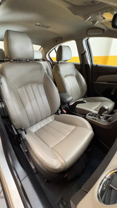 CHEVROLET Cruze Sedan 1.8 16V 4P LTZ ECOTEC FLEX AUTOM�TICO, Foto 16