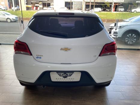 CHEVROLET Onix Hatch 1.4 4P FLEX LT, Foto 2 CHEVROLET Onix Hatch 1.4 4P FLEX LT, Foto 2
