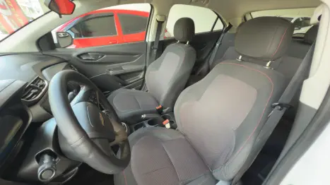 CHEVROLET Onix Hatch 1.4 4P FLEX LTZ, Foto 9