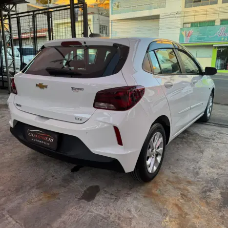 CHEVROLET Onix Hatch 1.0 12V 4P FLEX LTZ TURBO, Foto 4 CHEVROLET Onix Hatch 1.0 12V 4P FLEX LTZ TURBO, Foto 4
