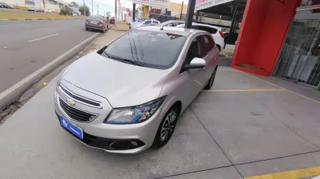 CHEVROLET Onix Hatch 1.4 4P FLEX LTZ, Foto 2