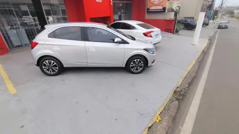 CHEVROLET Onix Hatch 1.4 4P FLEX LTZ, Foto 4