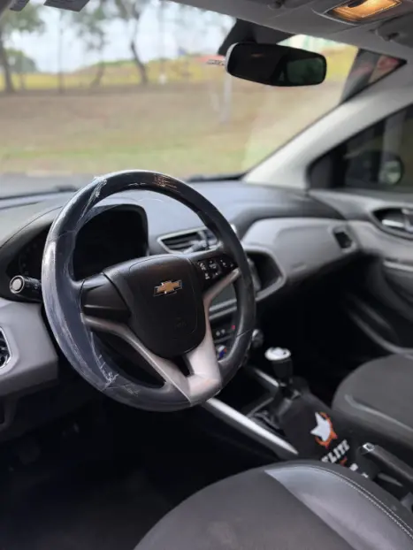 CHEVROLET Onix Hatch 1.4 4P FLEX LT, Foto 3 CHEVROLET Onix Hatch 1.4 4P FLEX LT, Foto 3