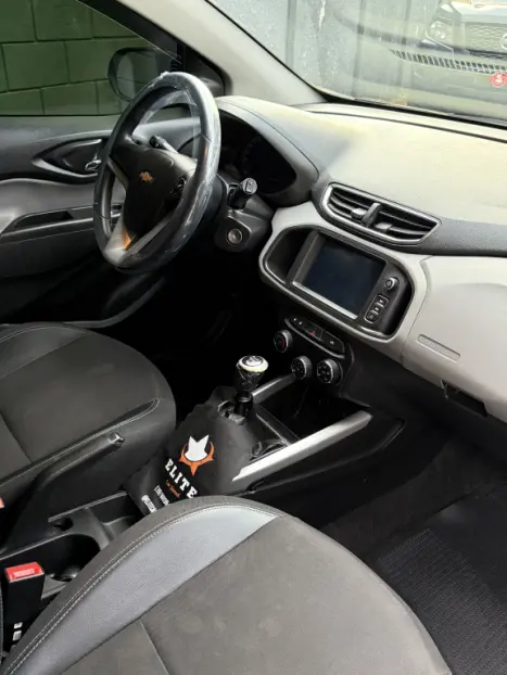 CHEVROLET Onix Hatch 1.4 4P FLEX LT, Foto 7 CHEVROLET Onix Hatch 1.4 4P FLEX LT, Foto 7