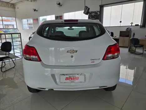 CHEVROLET Onix Hatch 1.0 4P FLEX LT, Foto 5