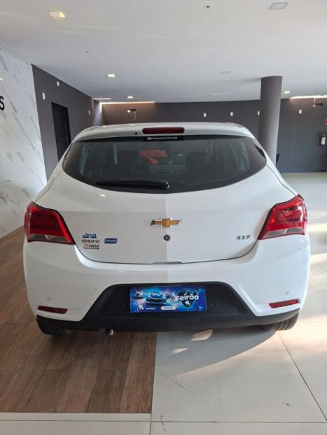 CHEVROLET Onix Hatch 1.4 4P FLEX LTZ AUTOMÁTICO, Foto 4 CHEVROLET Onix Hatch 1.4 4P FLEX LTZ AUTOMÁTICO, Foto 4