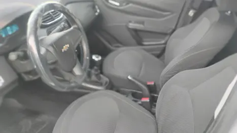 CHEVROLET Onix Hatch 1.4 4P FLEX LT, Foto 10 CHEVROLET Onix Hatch 1.4 4P FLEX LT, Foto 10