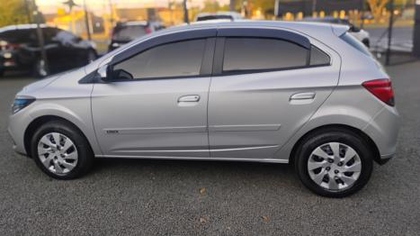 CHEVROLET Onix Hatch 1.4 4P FLEX LT, Foto 6 CHEVROLET Onix Hatch 1.4 4P FLEX LT, Foto 6