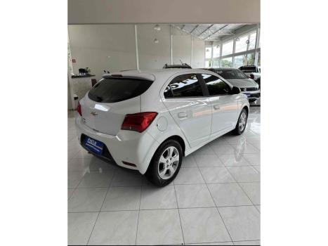 CHEVROLET Onix Hatch 1.4 4P FLEX LT, Foto 6 CHEVROLET Onix Hatch 1.4 4P FLEX LT, Foto 6