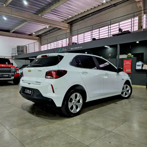 CHEVROLET Onix Hatch 1.0 12V 4P FLEX PREMIER 2 TURBO AUTOMTICO, Foto 4