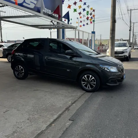 CHEVROLET Onix Hatch 1.4 4P FLEX LTZ, Foto 5