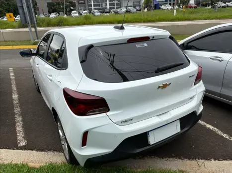 CHEVROLET Onix Hatch 1.0 4P FLEX LTZ TURBO AUTOMÁTICO, Foto 6 CHEVROLET Onix Hatch 1.0 4P FLEX LTZ TURBO AUTOMÁTICO, Foto 6